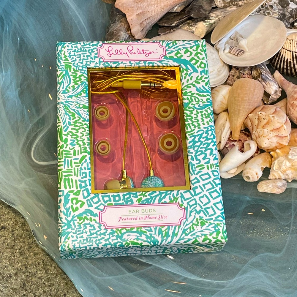 Lilly Pulitzer earbuds featured in Homeslice pattern